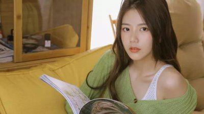 晚上主动聊天幽默的开场白 男生找女生半夜聊天开场白