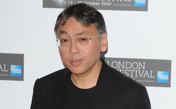 石黑一雄的生平简介