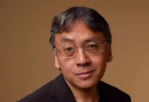 石黑一雄的生平简介