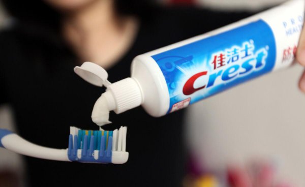 美白去黄效果最好的牙膏排名