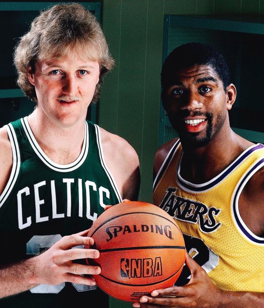 nba篮球是什么牌子