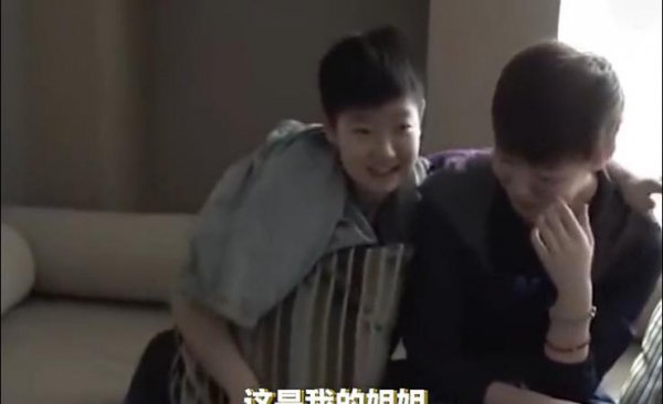 王曼昱跟谁关系好