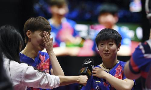 王曼昱跟谁关系好