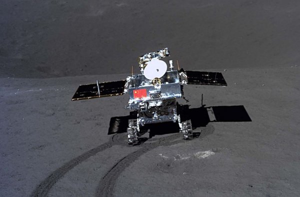 为什么看不到月球背面