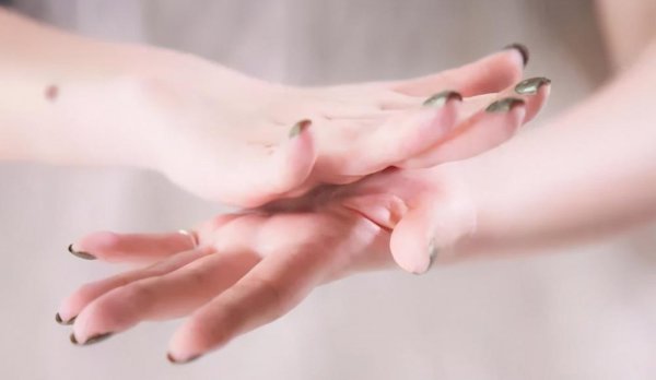 雅斯兰黛小棕瓶精华怎么用正确