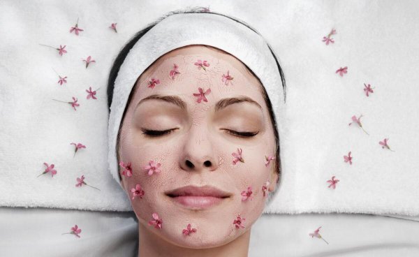 一天中敷面膜的最佳时间