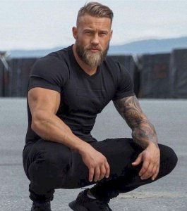 硬汉发型都有哪些 帅气又有型的几款男士发型推荐