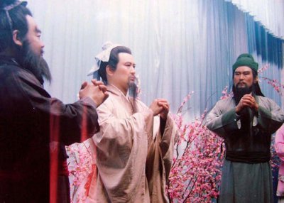 桃园三结义是哪三个人 有关桃园三结义的故事概述