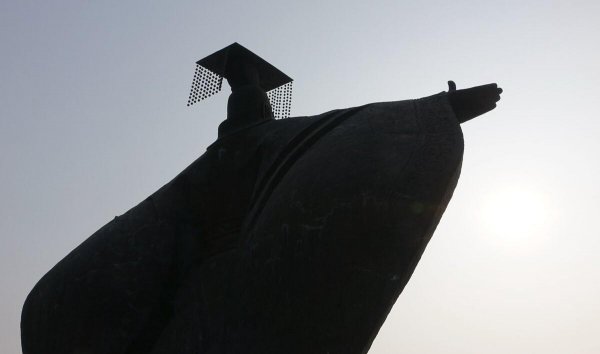 我国最早的皇帝叫什么名字