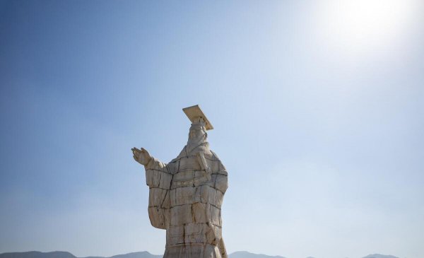 我国最早的皇帝叫什么名字