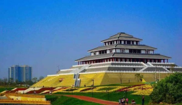 商朝的都城朝歌在哪里