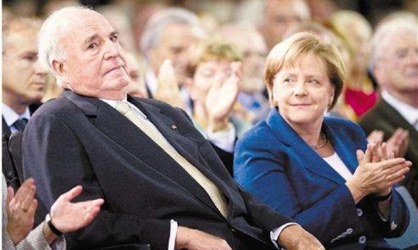 柏林墙的历史背景简要概括