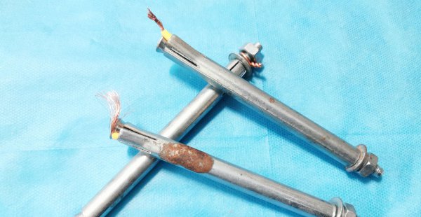 螺丝滑丝空转拧不紧怎么办