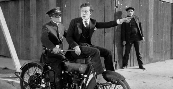 10部笑到崩溃的电影