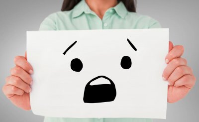 女生心里烦躁怎么去哄她开心 如何安慰遇到烦心事的女友