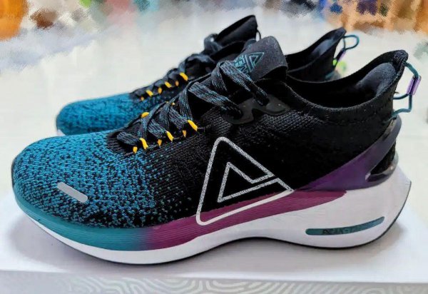 什么运动鞋好看又舒适