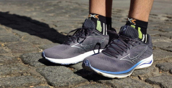 什么运动鞋好看又舒适