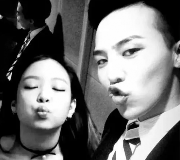 权志龙和jennie真的在一起了吗