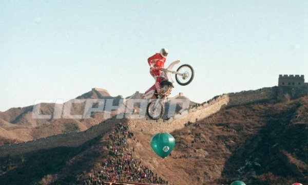 柯受良飞越黄河多少米