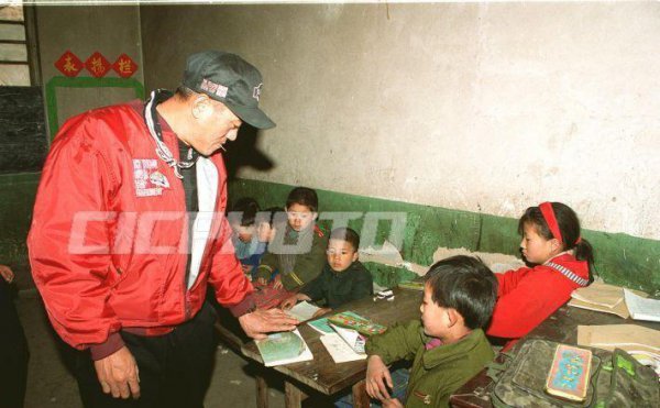 柯受良飞越黄河多少米