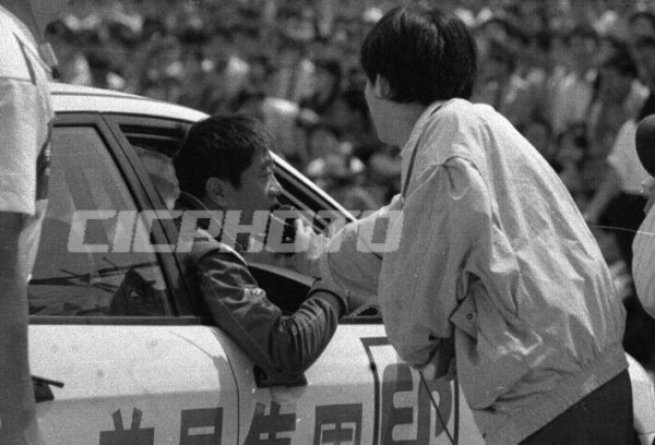 柯受良飞越黄河多少米