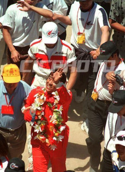 柯受良飞越黄河多少米