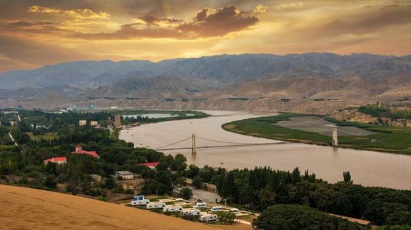 中国撒哈拉沙漠在什么地方