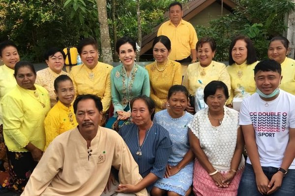 37岁诗妮娜最新消息