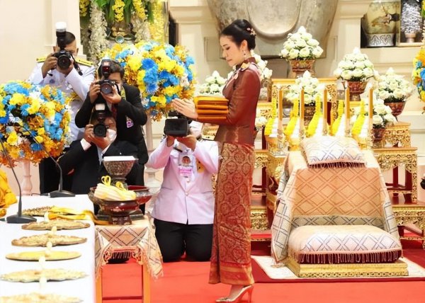 37岁诗妮娜最新消息