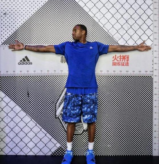 麦迪臂展达到了多少米