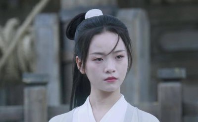 李庚希的个人资料简介 00后李庚希的家庭背景有多强大