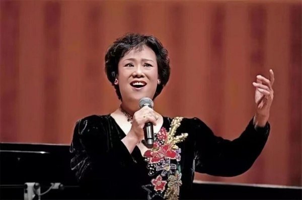 歌唱家邓玉华资料简介