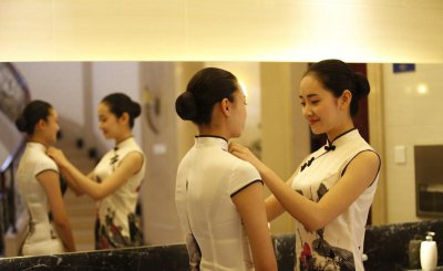 桑蚕丝衣服的好处和功效 浅谈桑蚕丝衣服的功效优缺点