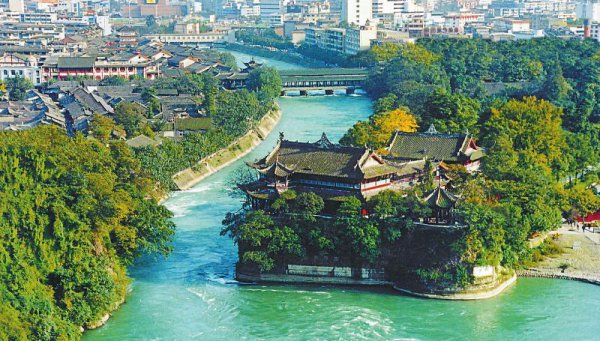 都江堰是哪个朝代修建的