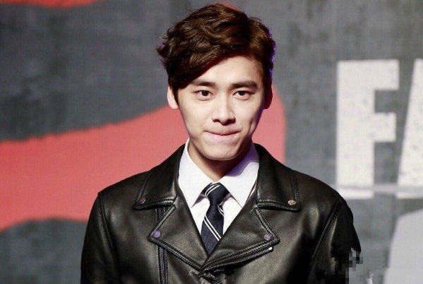 演员李易峰结婚了没有