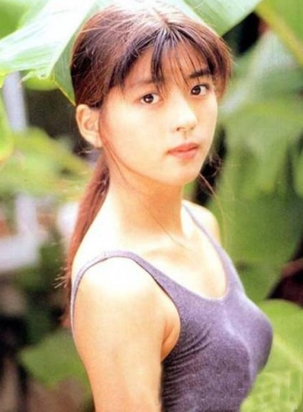 中山忍个人资料照片及简历