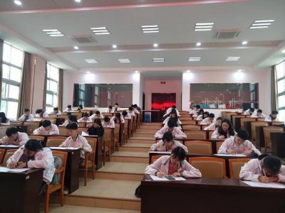 职高有什么适合女生的专业 好就业还挣钱的职高专业