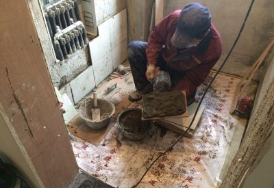 装修时先贴墙砖还是先贴地砖 墙压地还是地压墙更好