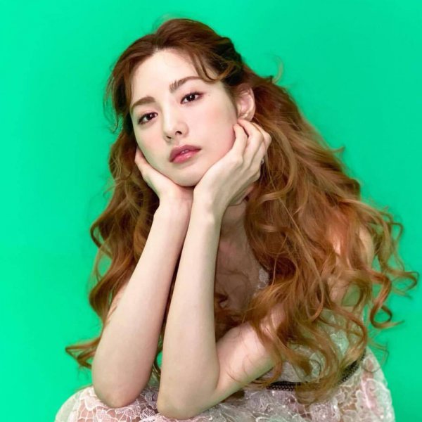 模特林珍娜的个人简历