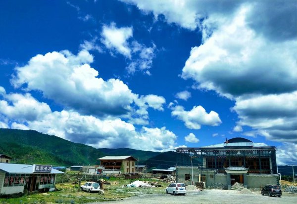 香格里拉在哪个省份