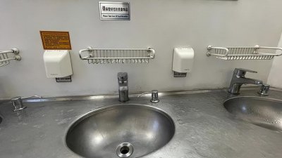 火车硬座哪里可以充电 火车上哪些区域可以给手机充电