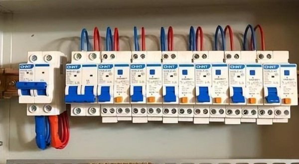 跳闸了推不上去怎么回事