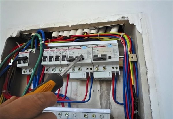 跳闸了推不上去怎么回事