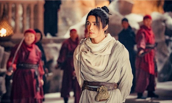 混元霹雳手成昆介绍