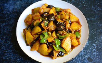 地三鲜是什么菜组成的 东北特色地三鲜口味好吃的家常做法