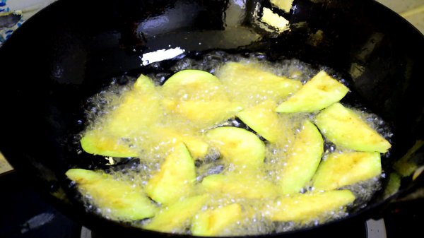 地三鲜是什么菜组成的