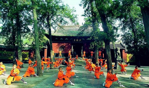 位于河南境内的嵩山多高