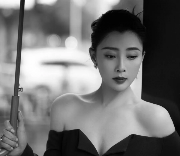 殷桃离过几次婚现任丈夫是谁