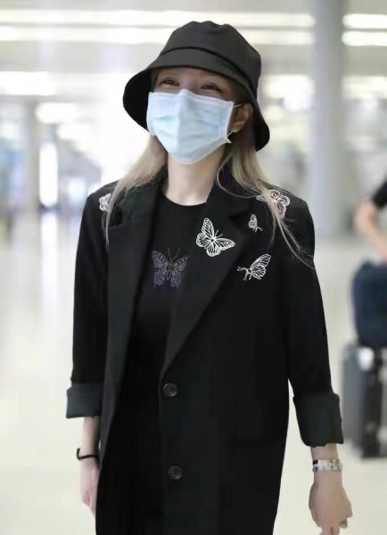 周扬青京圈地位