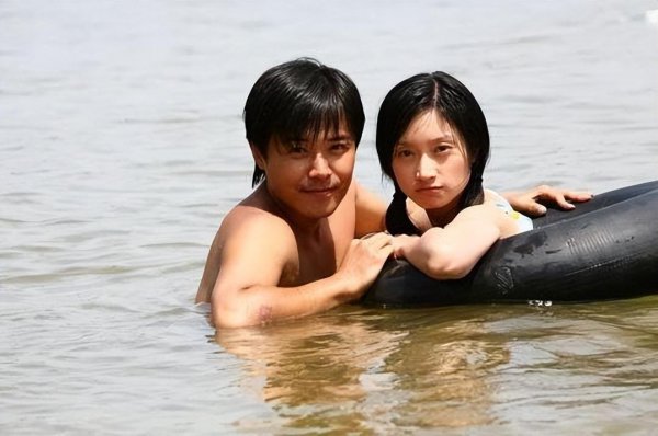 沈佳妮的第一任老公叫什么名字